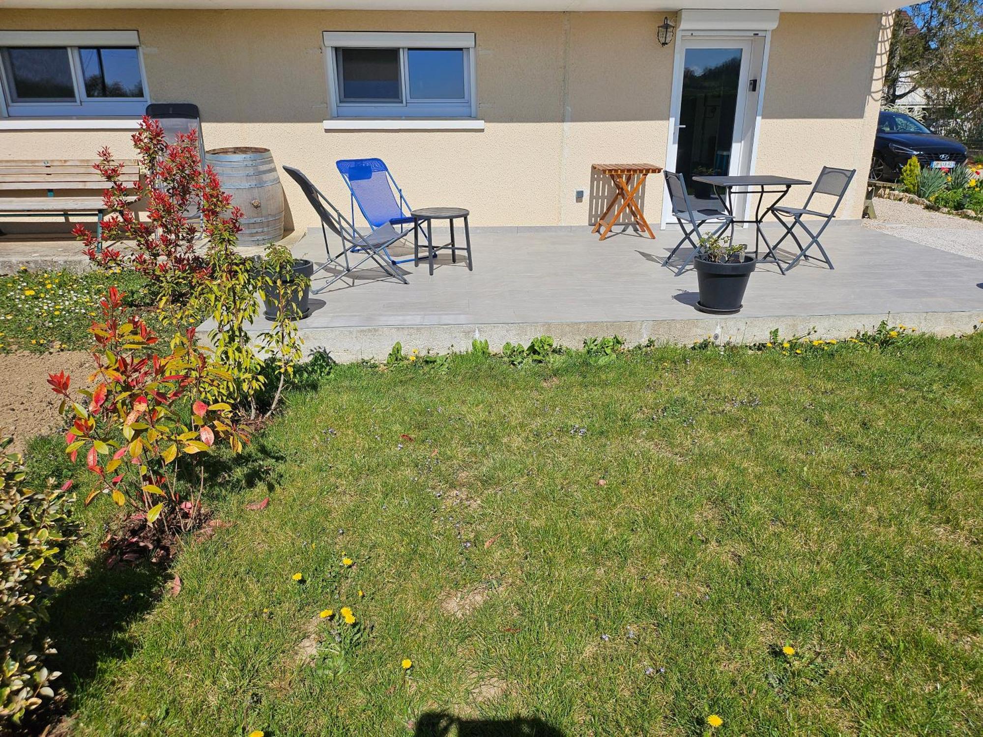 Serge'House Voiteur Luaran gambar