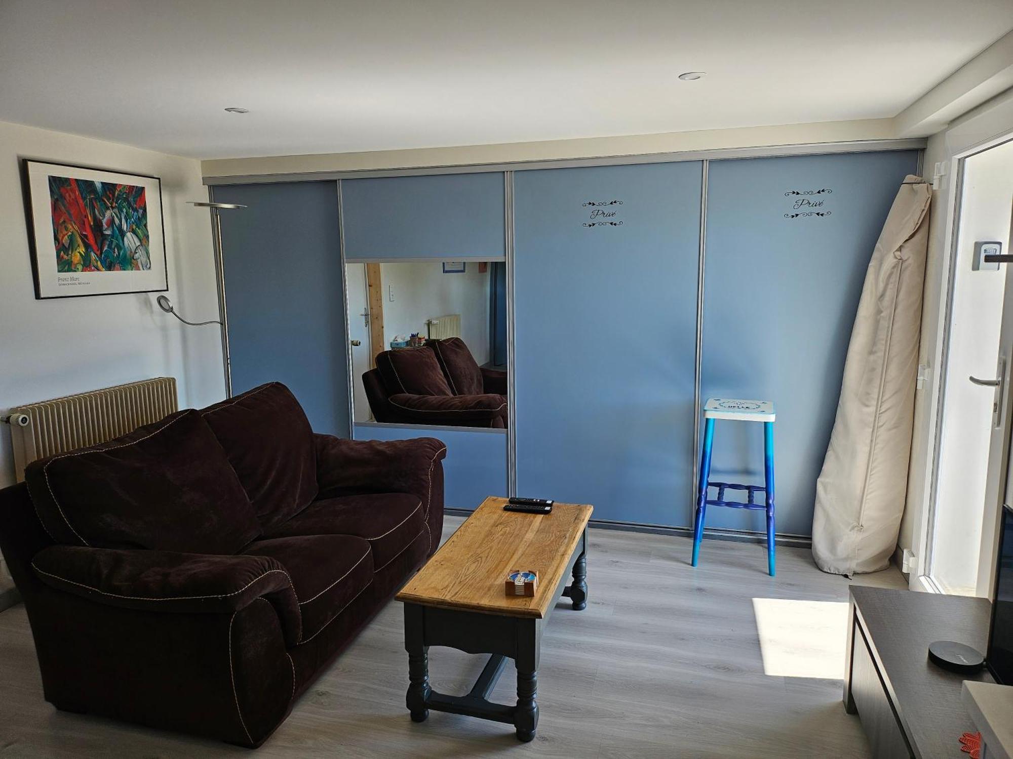Serge'House Voiteur Luaran gambar